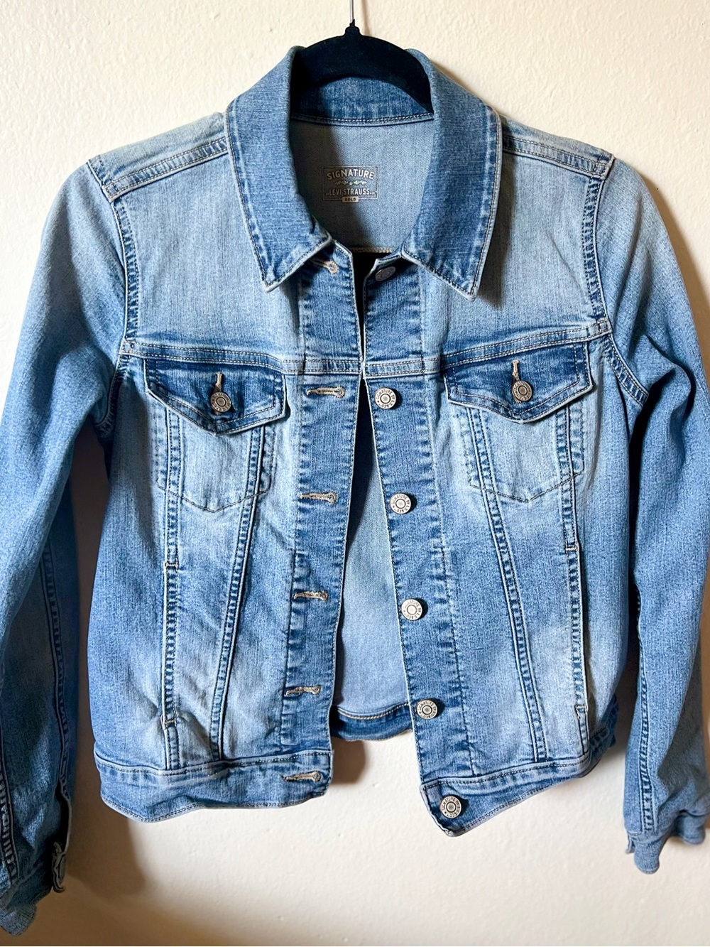 Signature by Levi Strauss Faded Blue Denim Jean Jacket